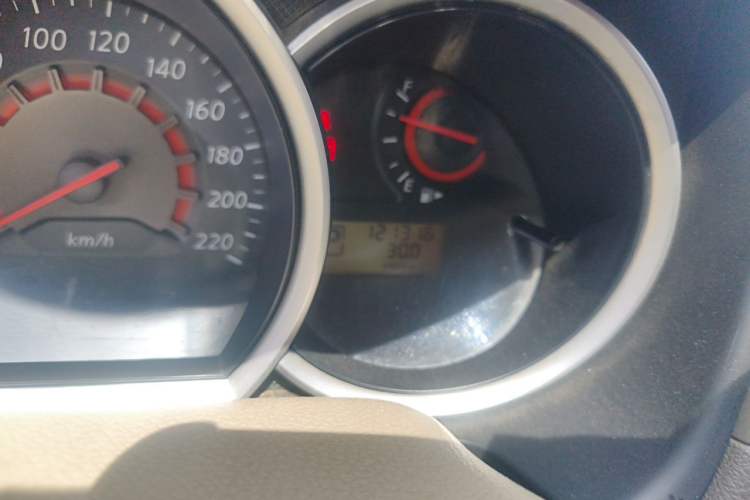 Used Nissan Sylphy 2009 1.6XE Automatic Comfort Edition Odometer Close Up