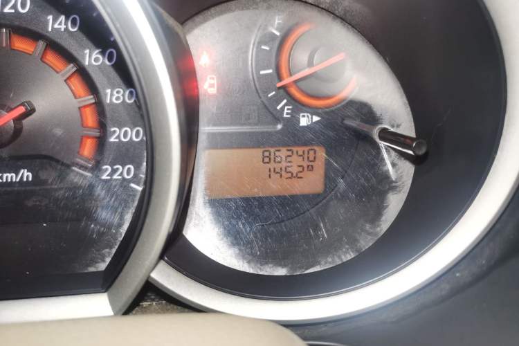 Used Nissan Sylphy 2009 1.6 XL Manual Luxury Sunroof Edition Odometer Close Up