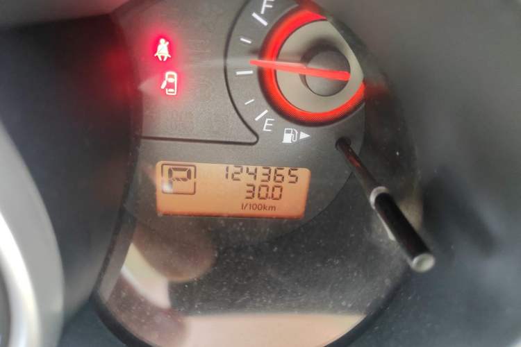 Used Nissan Sylphy 2009 1.6XL Automatic Luxury Sunroof Edition Odometer Close Up