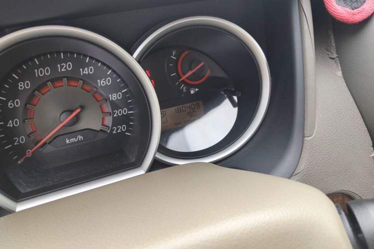 Used Nissan Sylphy 2009 1.6XL Automatic Luxury Sunroof Edition Odometer Close Up