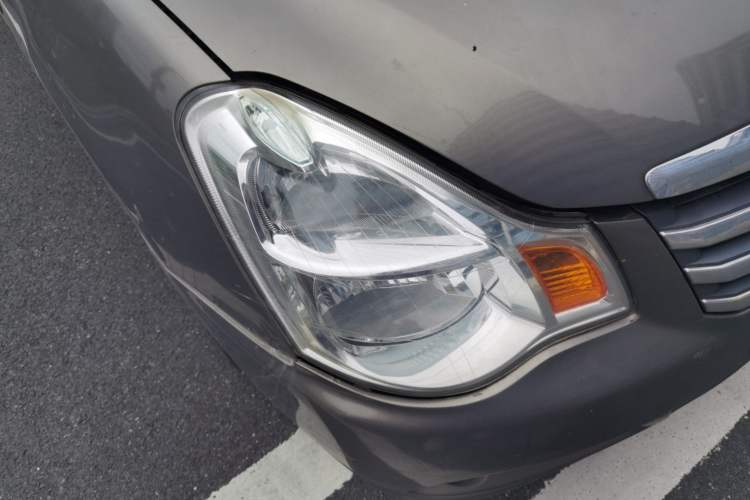 Used Nissan Sylphy 2009 1.6XE Automatic Comfort Edition Right Front Headlight