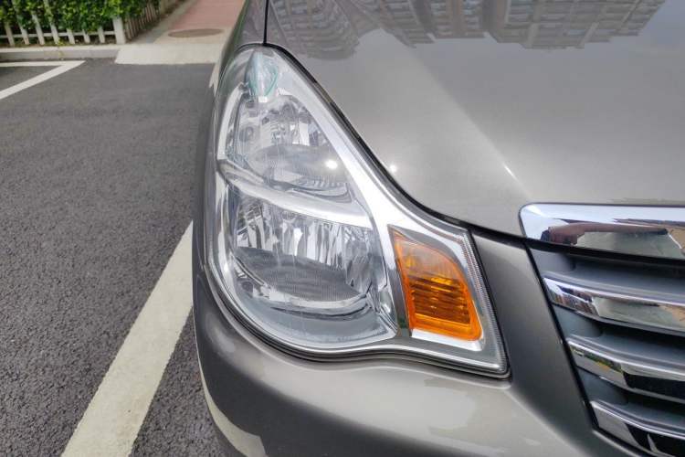 Used Nissan Sylphy 2009 1.6XL Automatic Luxury Sunroof Edition Right Front Headlight