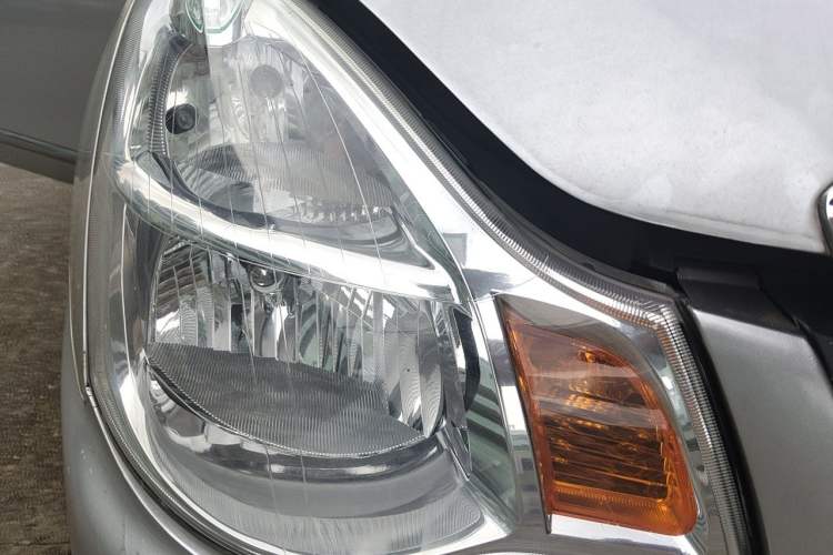 Used Nissan Sylphy 2009 1.6XL Automatic Luxury Sunroof Edition Right Front Headlight
