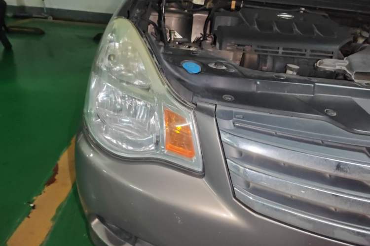 Used Nissan Sylphy 2009 1.6XE Manual Comfort Edition Right Front Headlight