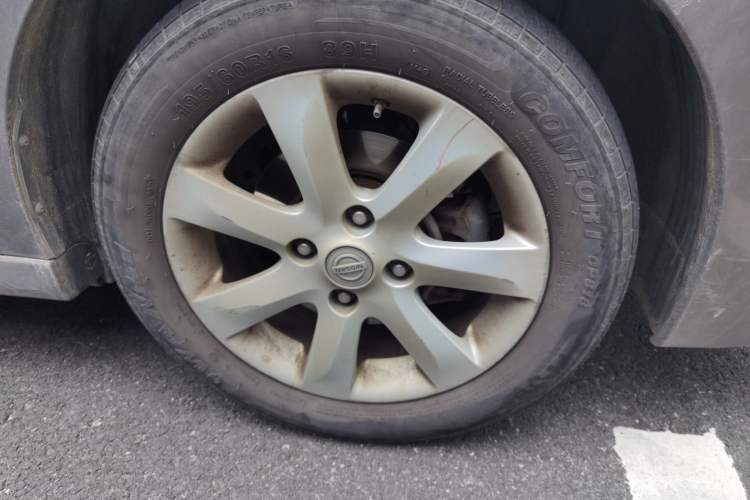Used Nissan Sylphy 2009 1.6XE Automatic Comfort Edition Right Front Wheel Hub