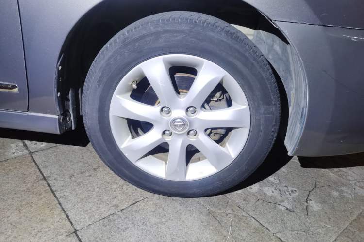 Used Nissan Sylphy 2009 1.6 XL Manual Luxury Sunroof Edition Right Front Wheel Hub