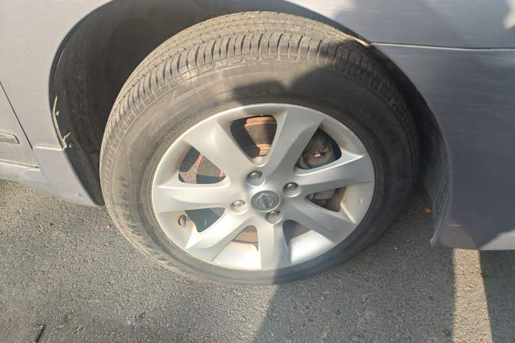 Used Nissan Sylphy 2009 1.6XE Manual Comfort Edition Right Front Wheel Hub