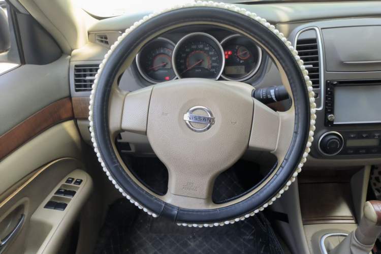 Used Nissan Sylphy 2009 1.6 XL Manual Luxury Sunroof Edition Steering Wheel