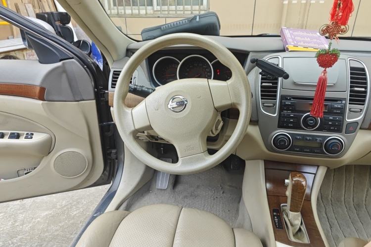 Used Nissan Sylphy 2009 1.6XL Automatic Luxury Sunroof Edition Steering Wheel
