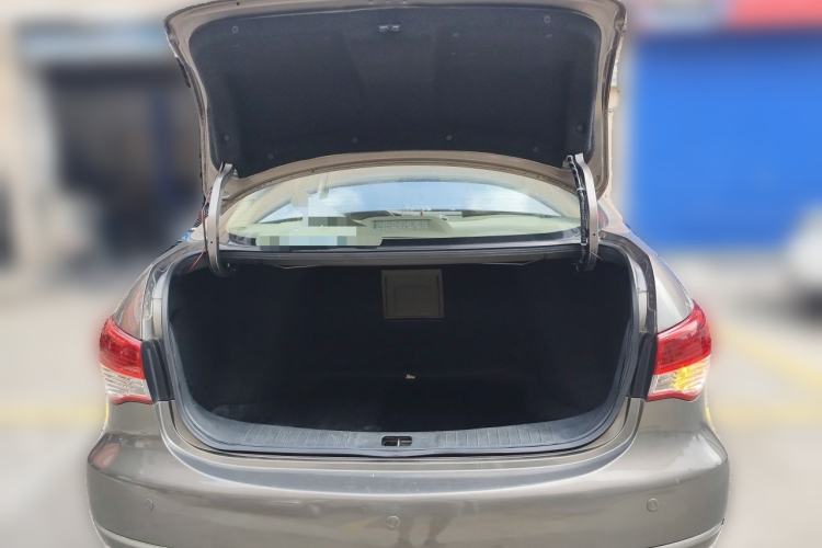 Used Nissan Sylphy 2009 2.0XL CVT Luxury Edition Trunk
