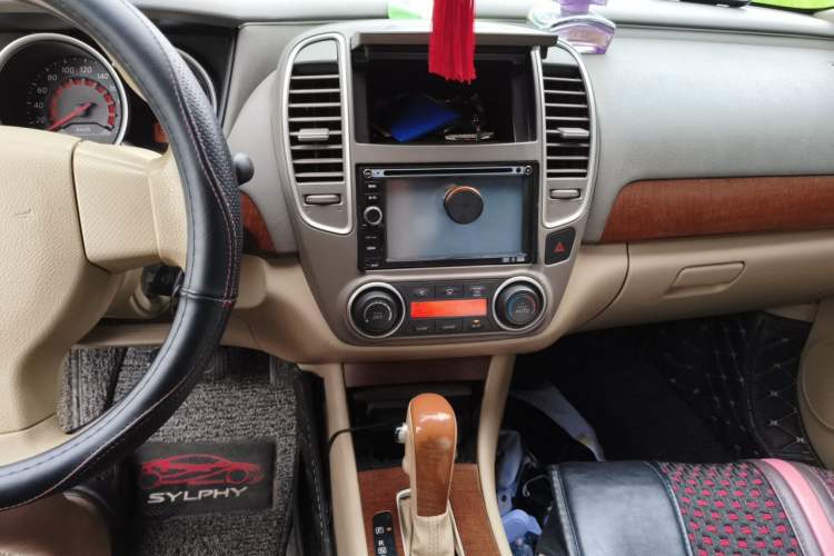 Used Nissan Sylphy 2009 1.6XE Automatic Comfort Edition Audio And AC Panel