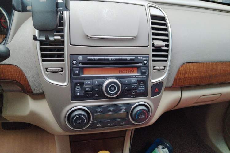 Used Nissan Sylphy 2009 2.0XL CVT Luxury Edition Audio And AC Panel