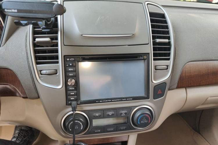 Used Nissan Sylphy 2009 1.6XL Automatic Luxury Sunroof Edition Audio And AC Panel