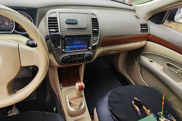 Used Nissan Sylphy 2009 1.6XE Manual Comfort Edition Audio And AC Panel