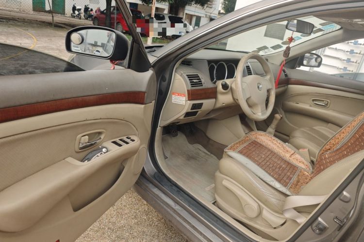 Used Nissan Sylphy 2009 1.6 XL Manual Luxury Sunroof Edition Driver Seat