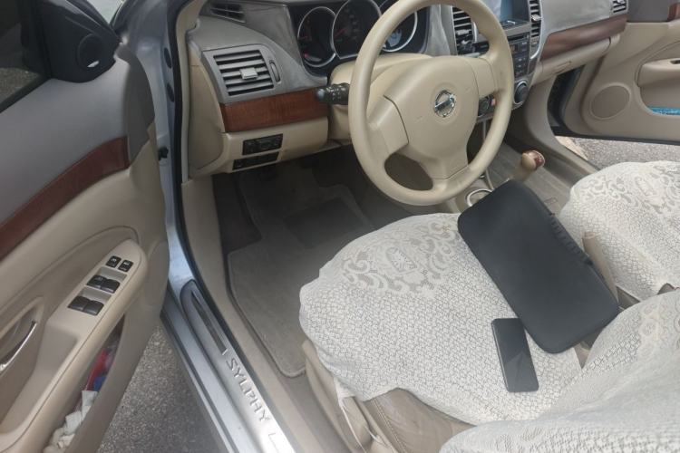 Used Nissan Sylphy 2009 1.6 XL Manual Luxury Sunroof Edition Driver Seat