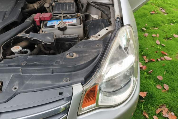 Used Nissan Sylphy 2009 1.6XE Automatic Comfort Edition Engine Bay Left