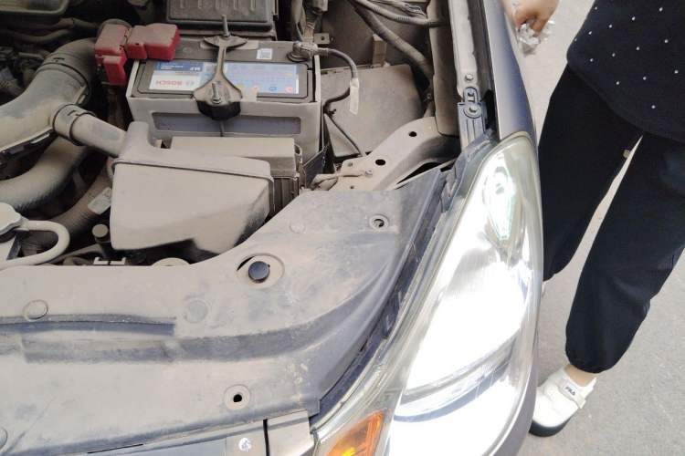 Used Nissan Sylphy 2009 2.0XL CVT Luxury Edition Engine Bay Left