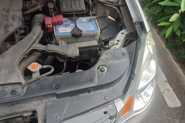 Used Nissan Sylphy 2009 1.6 XL Manual Luxury Sunroof Edition Engine Bay Left