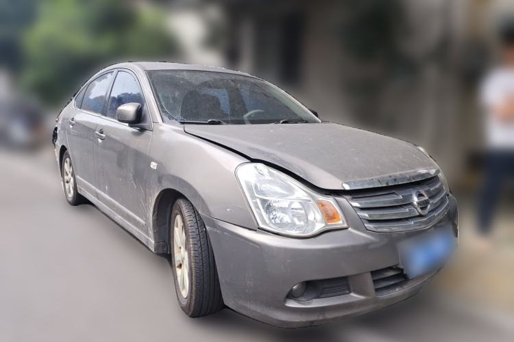 Used Nissan Sylphy 2009 1.6XL Automatic Luxury Sunroof Edition Front Right 45 Deg