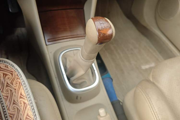 Used Nissan Sylphy 2009 1.6 XL Manual Luxury Sunroof Edition Gear Lever