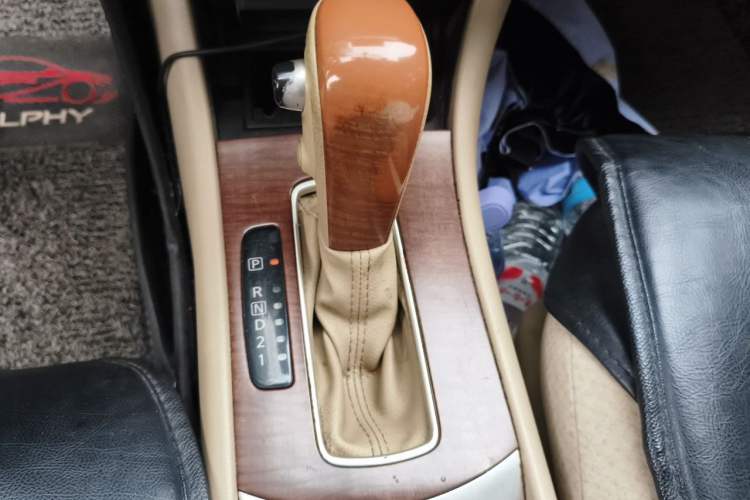 Used Nissan Sylphy 2009 1.6XE Automatic Comfort Edition Gear Lever