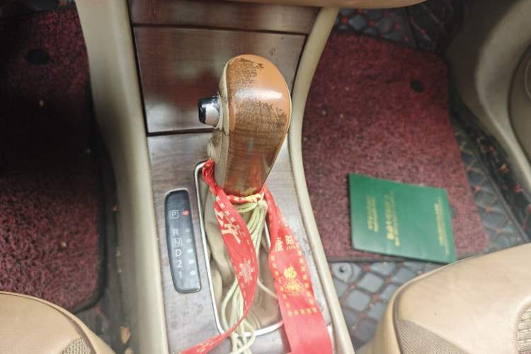 Used Nissan Sylphy 2009 1.6XL Automatic Luxury Sunroof Edition Gear Lever