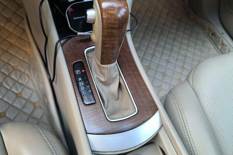 Used Nissan Sylphy 2009 2.0XL CVT Luxury Sunroof Edition Gear Lever