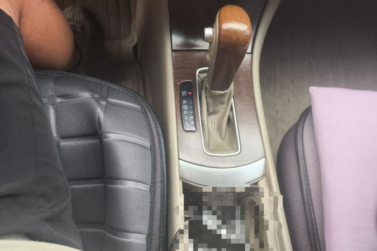 Used Nissan Sylphy 2009 1.6XL Automatic Luxury Sunroof Edition Gear Lever