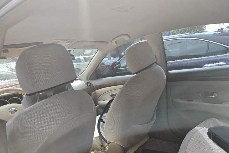 Used Nissan Sylphy 2009 1.6XE Manual Comfort Edition Headliner