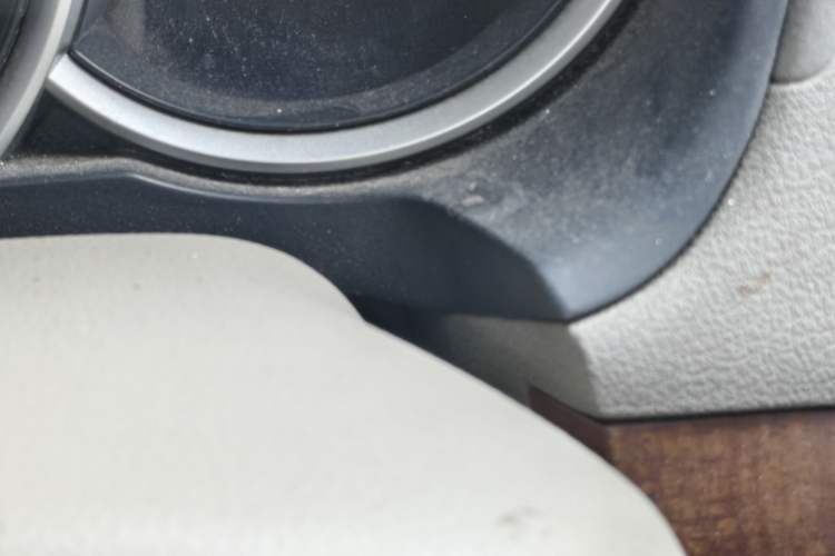 Used Nissan Sylphy 2009 1.6XL Automatic Luxury Sunroof Edition Odometer Close Up