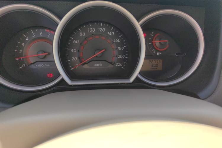Used Nissan Sylphy 2009 1.6XE Automatic Comfort Edition Odometer Close Up