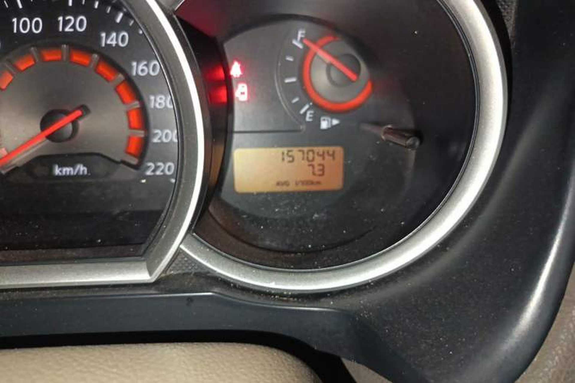 Used Nissan Sylphy 2009 1.6XE Manual Comfort Edition Odometer Close Up