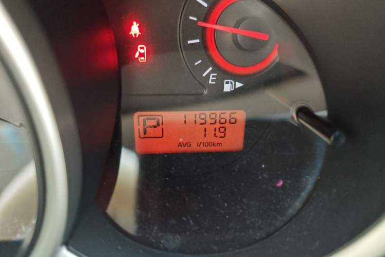 Used Nissan Sylphy 2009 2.0XL CVT Tech Edition Odometer Close Up