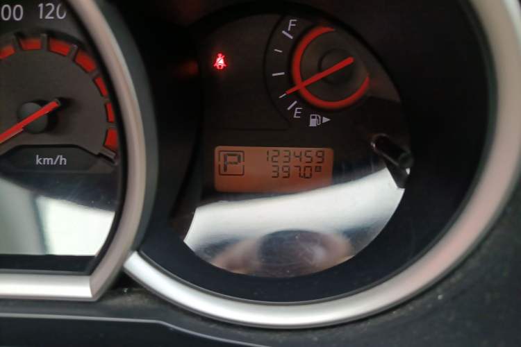 Used Nissan Sylphy 2009 1.6XL Automatic Luxury Sunroof Edition Odometer Close Up