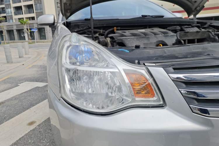 Used Nissan Sylphy 2009 2.0XL CVT Luxury Edition Right Front Headlight