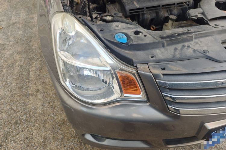 Used Nissan Sylphy 2009 1.6 XL Manual Luxury Sunroof Edition Right Front Headlight