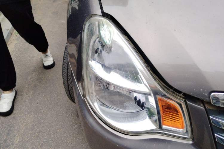 Used Nissan Sylphy 2009 2.0XL CVT Luxury Edition Right Front Headlight