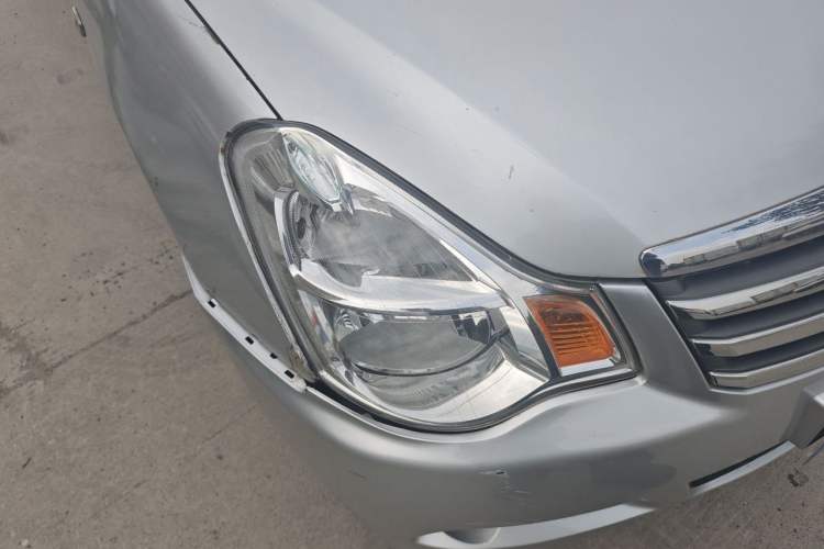 Used Nissan Sylphy 2009 1.6XL Automatic Luxury Sunroof Edition Right Front Headlight