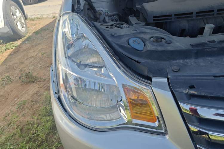 Used Nissan Sylphy 2009 1.6XL Automatic Luxury Sunroof Edition Right Front Headlight