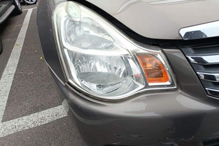 Used Nissan Sylphy 2009 1.6XL Automatic Luxury Sunroof Edition Right Front Headlight