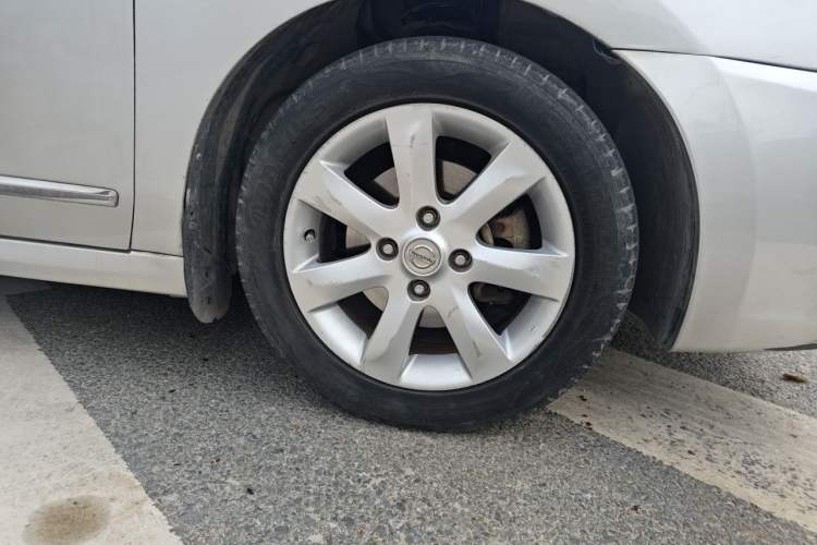 Used Nissan Sylphy 2009 2.0XL CVT Luxury Edition Right Front Wheel Hub