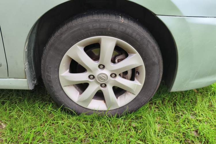 Used Nissan Sylphy 2009 1.6XE Automatic Comfort Edition Right Front Wheel Hub