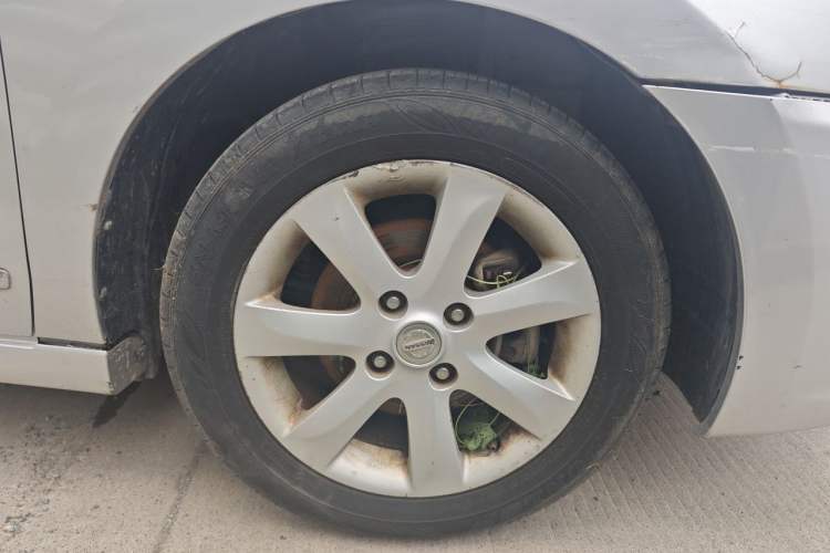Used Nissan Sylphy 2009 1.6XL Automatic Luxury Sunroof Edition Right Front Wheel Hub