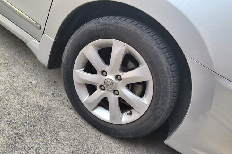 Used Nissan Sylphy 2009 2.0XL CVT Luxury Sunroof Edition Right Front Wheel Hub