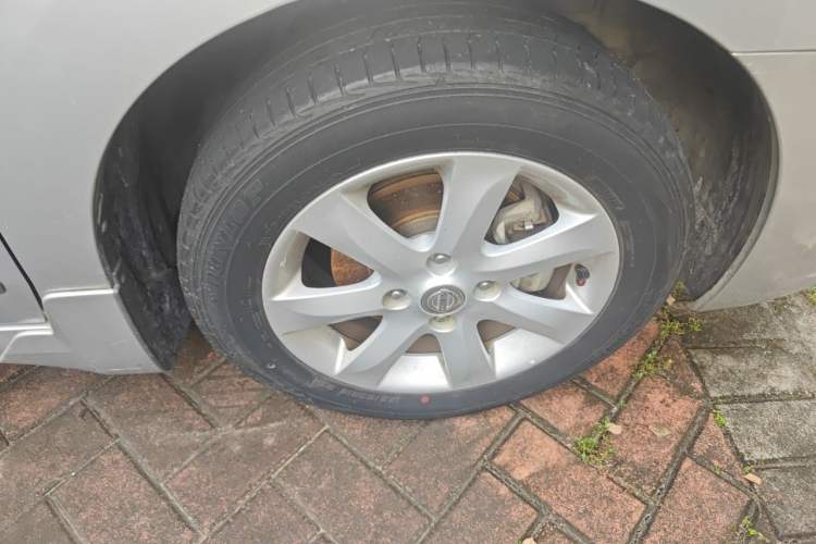 Used Nissan Sylphy 2009 1.6XE Automatic Comfort Edition Right Front Wheel Hub