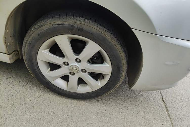 Used Nissan Sylphy 2009 1.6XE Manual Comfort Edition Right Front Wheel Hub