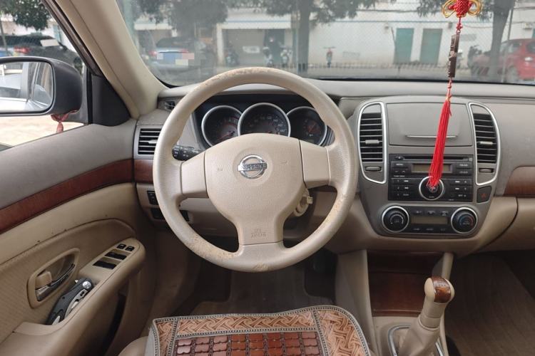 Used Nissan Sylphy 2009 1.6 XL Manual Luxury Sunroof Edition Steering Wheel