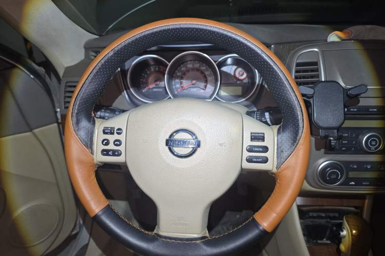 Used Nissan Sylphy 2009 2.0XL CVT Luxury Edition Steering Wheel