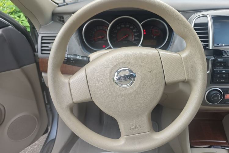 Used Nissan Sylphy 2009 1.6 XL Manual Luxury Sunroof Edition Steering Wheel